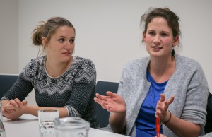 Nora Laufer und Cornelia Hörtner beim Gespräch mit dem Falter; Copyright: Daniel Schmelz